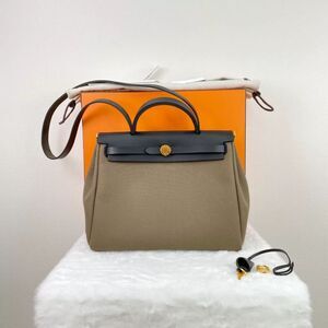 Hermès Women Pre-Loved Bag Very Good Condition